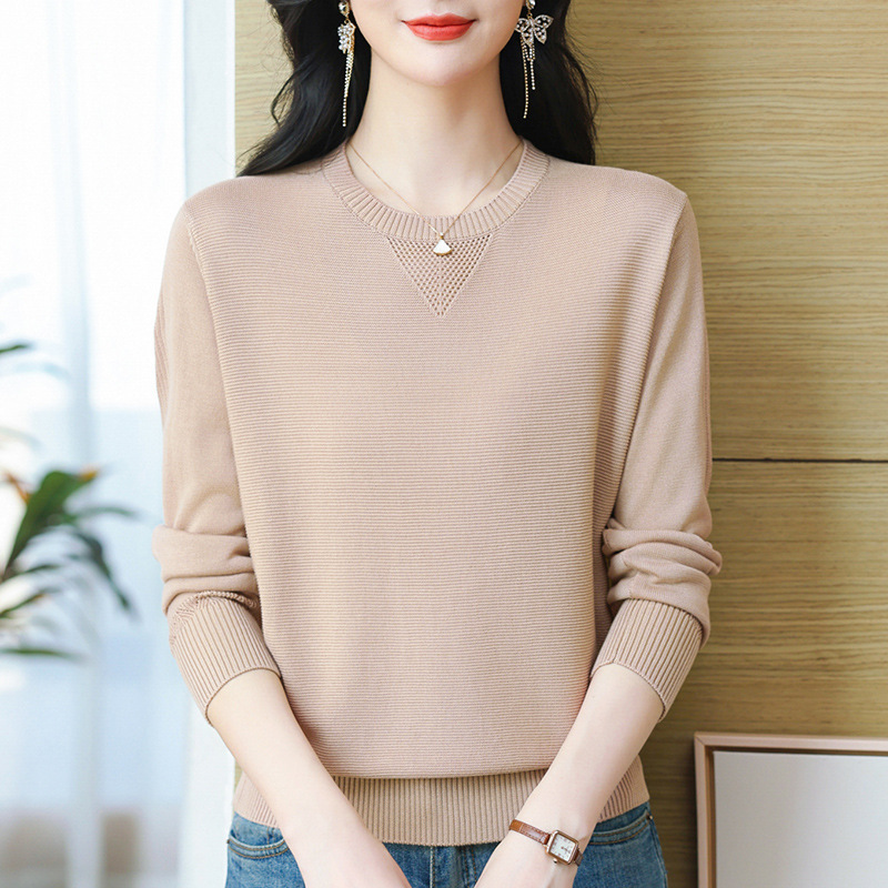 Tencel knitted bottoming shirt spring and autumn thin long-sleeved top spring 2020 new women's early spring round neck mom sweater