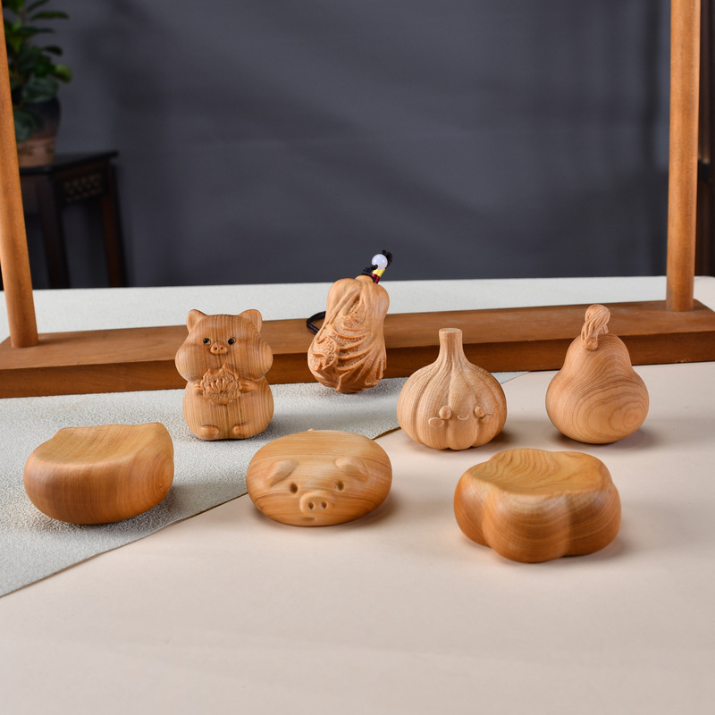 Taihang Cypress Cartoon Animal Handheld Ornament, Solid Wood Carving, Cute Pet Decorative Item, Wholesale from Manufacturer Taihang Cypress Cartoon Animal Handheld Ornament, Solid Wood Carving, Cute Pet Decorative Item, Wholesale from Manufacturer