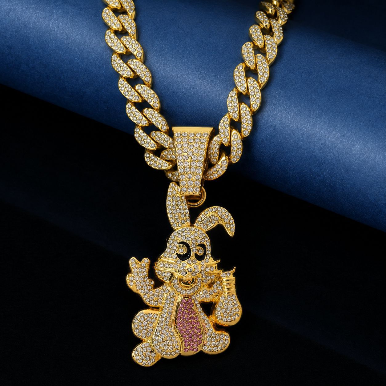 Europa y Estados Unidos Hip-Hop Animal de dibujos animados pequeño conejo colgante hombre aleación de diamante joyería de tendencia Hip-Hop
