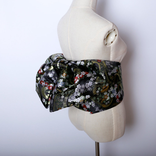 Japanese kimono bathrobe obi with Japanese-style sash, bow tie, brocade pattern fabric, shaped bow tie waist sash, multiple styles