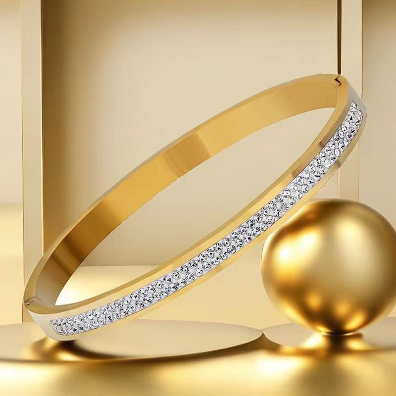 Pulsera de acero de titanio para niñas nicho de sentido de alto grado cielo estrellado no se desvanece Diamante-incrustado exquisito diamante ins estilo completo pulsera de diamantes