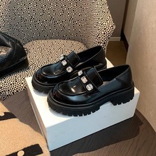 ţƤ~Kͬ׌ʯˮһ_ő˘ЬŮeСƤЬ