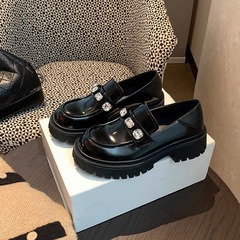ソラインの同タイプの大衆は厚い底の宝石のドリルを合わせて、怠け者の楽福の靴の女性のカジュアルな小さい革靴を漕ぎます。