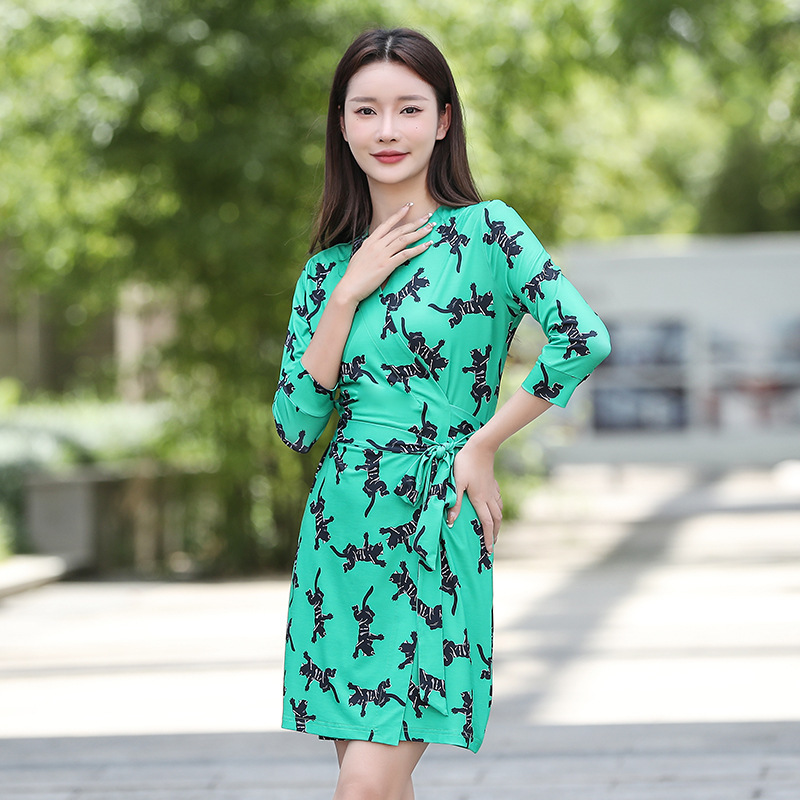One-Piece V Neck Green Printed Slim Dress Women's Pg Dvf Wrap Skirt 2025 Summer New Style