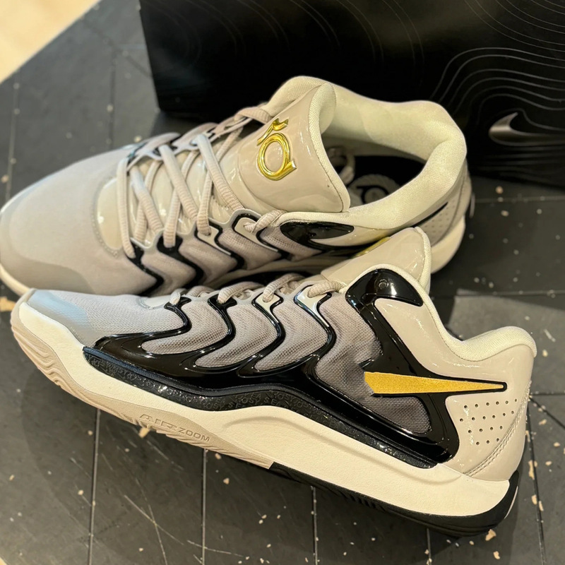 Putian Kd17 Men's Basketball Shoes Non-Slip Wear-Resistant Running Shoes Breathable Practical Sneakers Fashion Trendy Sports Shoes Putian Kd17 Men's Basketball Shoes Non-Slip Wear-Resistant Running Shoes Breathable Practical Sneakers Fashion Trendy Sports Shoes