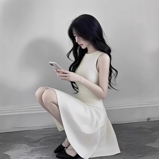 �̰�ɫ�B��ȹŮ�ļ�2026�޺ÿ����bȹ���nϵ���|����o��������ȹ