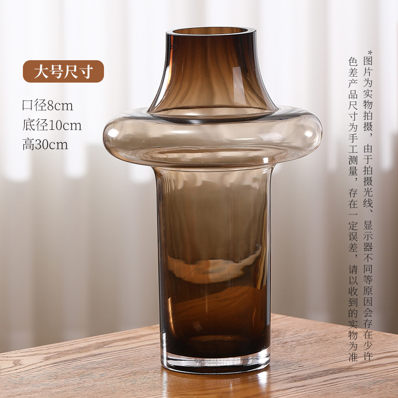 Grande de color marrón