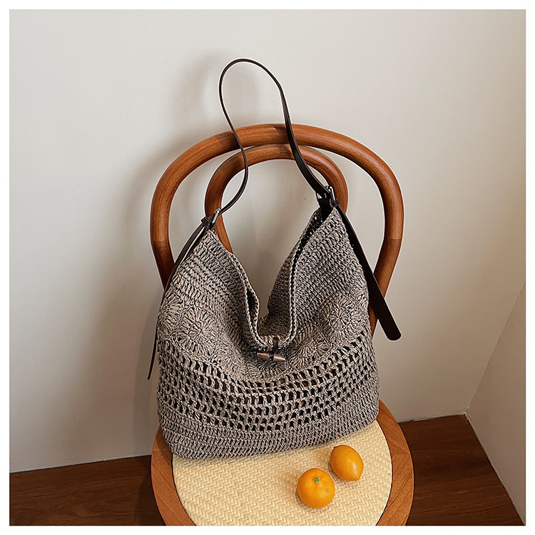 2025 New summer French laid-back seaside vacation bag, niche straw woven bag, hand-woven women's bag, large capacity undefined
