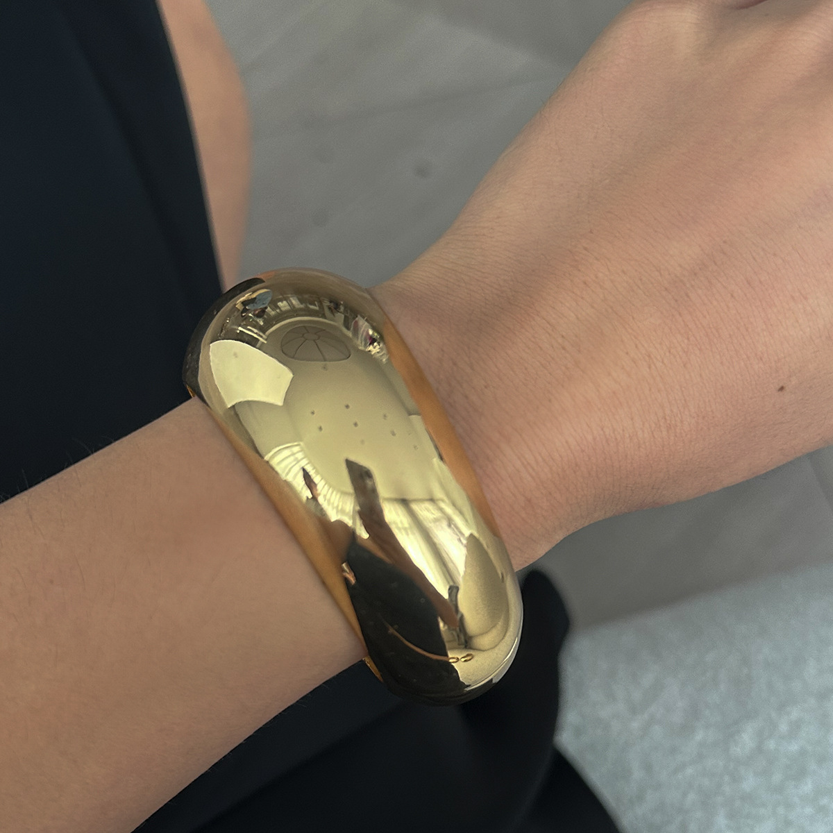 55g Weight Bangle Classification Alloy Chain Material 1 Piece Quantity Holiday, Travel Occasion Alloy Material Geometric Pattern Women's Gender Plating Design Elegant, Lady, Simple Style Style Elegant Lady Simple Style Geometric Alloy Bangles Wholesale 10