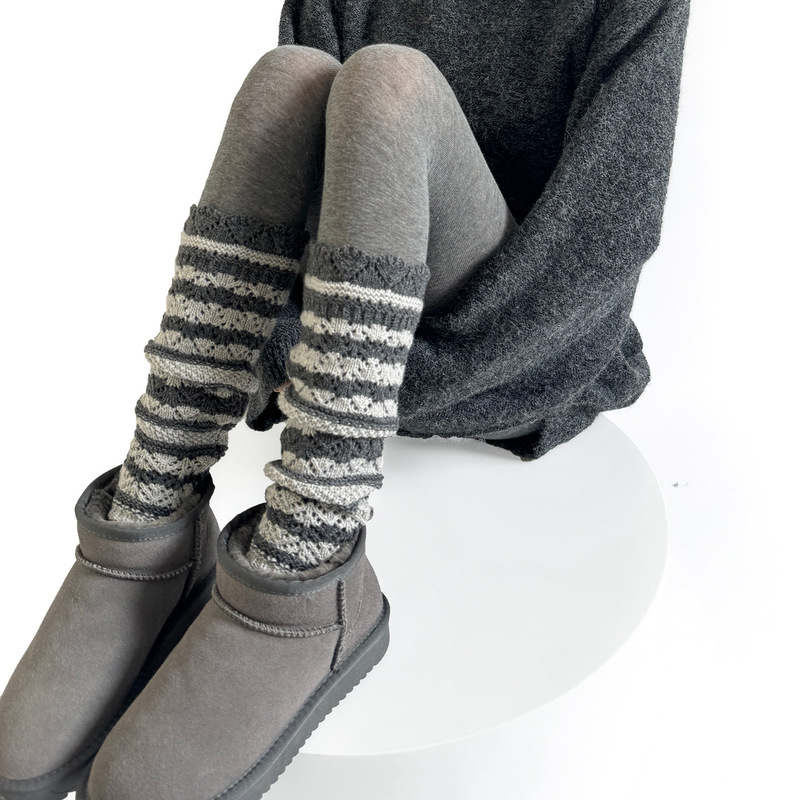 Autumn and Winter Design-Inspired Color-Blocked Striped Stacked Calf Socks, Layered Warm Wool Korean-Style Color-Blocked Dark Gray Mid-Calf Socks