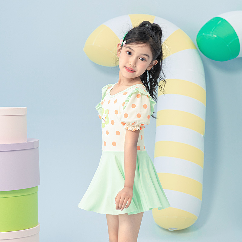 Inventario nuevo traje de baño de niñas vestido vestido traje de baño para niños niños y niñas traje de baño de parque acuático de aire exterior