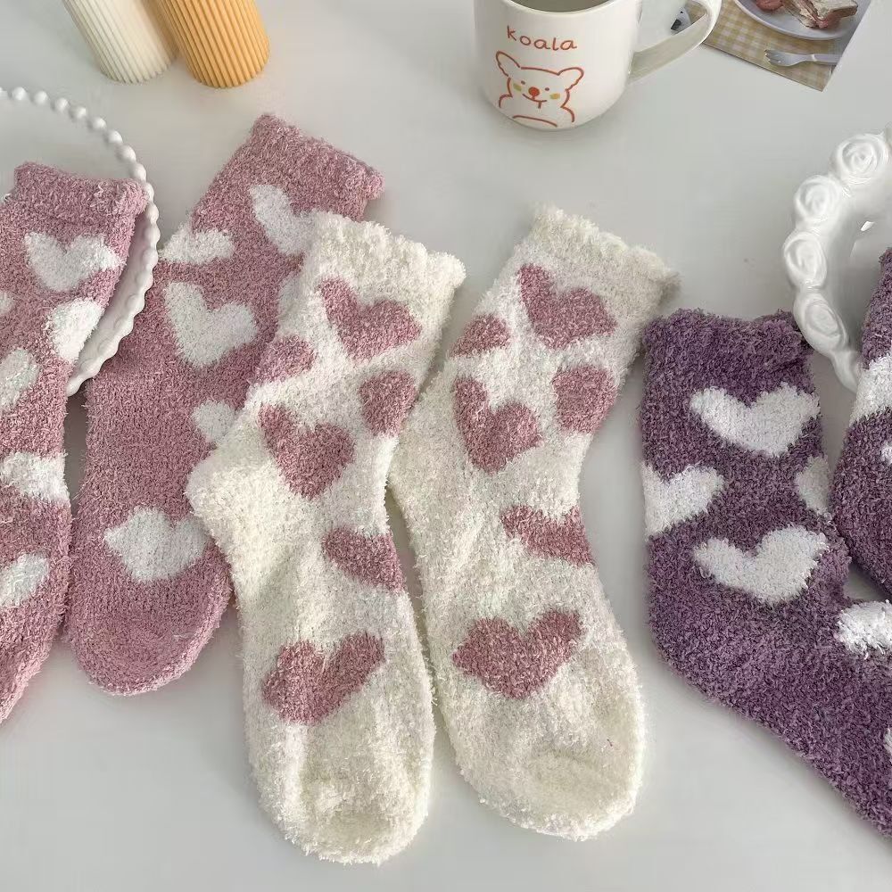 Otoño y invierno espesar coral calcetines de calcetines de calcetines de cama de peluche para niños y niñas cálidas en el hogar