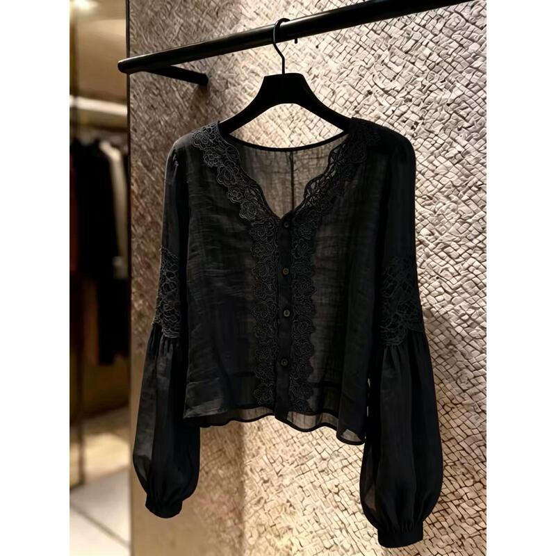 Black lace patchwork shirt for women, new summer design, stylish and loose V-neck top Black lace patchwork shirt for women, new summer design, stylish and loose V-neck top