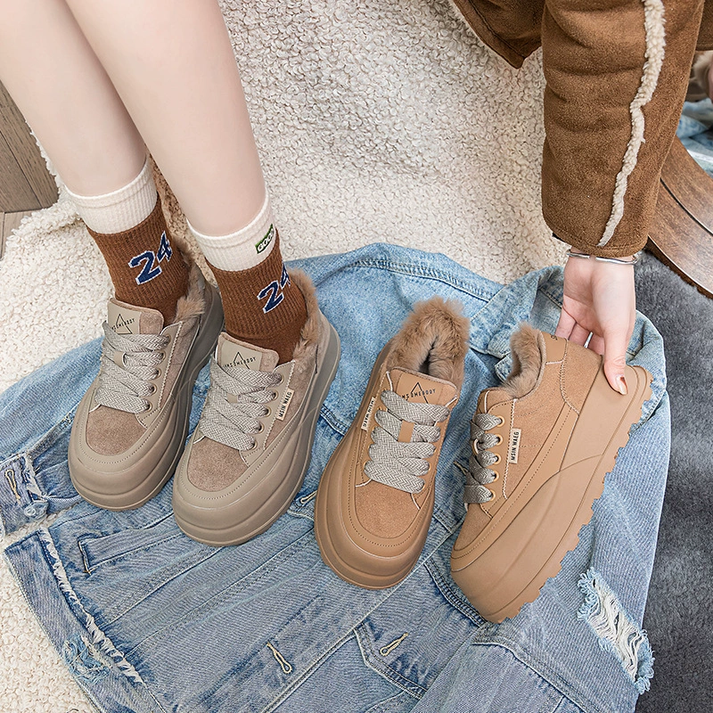 Туфли на толстой подошве на флисовой подкладке утолщенные 2023 Зимние новые туфли на платформе с большой головой Спортивные Повседневные туфли из кроличьего меха женская обувь на флисовой подкладке
