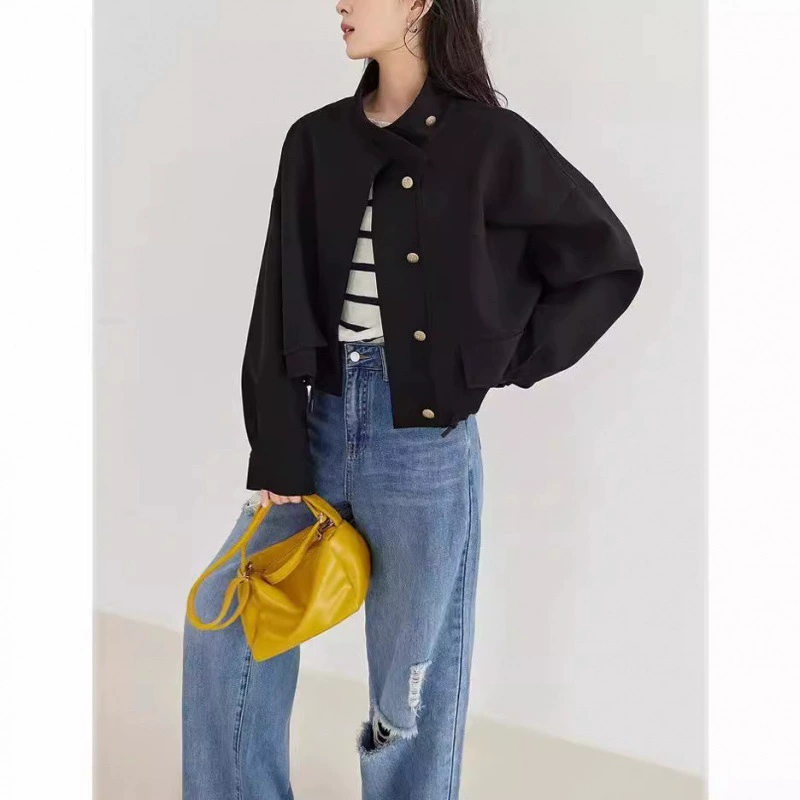 Элегантная короткая ветровка с воротником-стойкой для женщин, весна 2025, новая, на завязках, высококачественная кожаная куртка для поездок на работу.