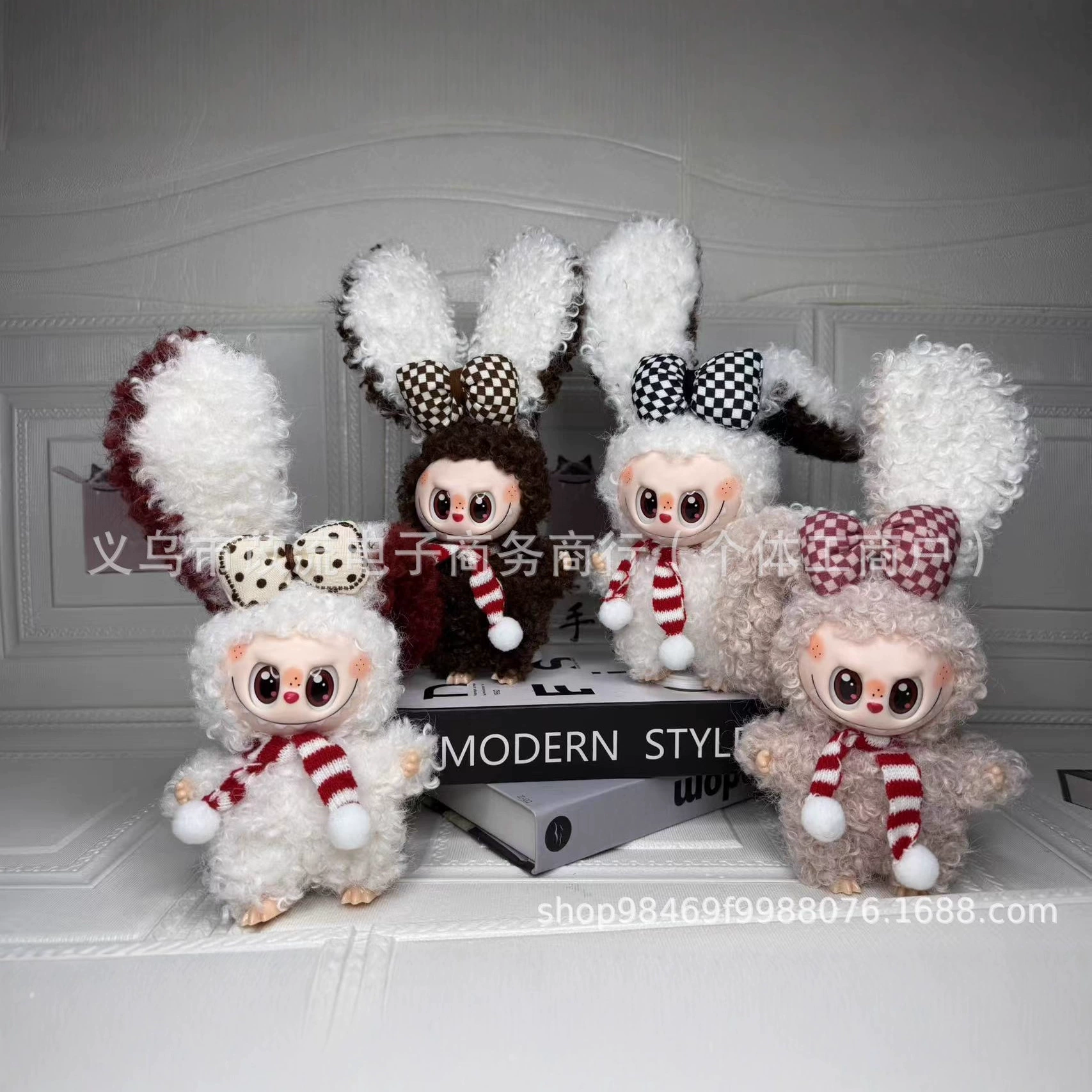Universal plush doll, plastic face plastic, toy, internet celebrity