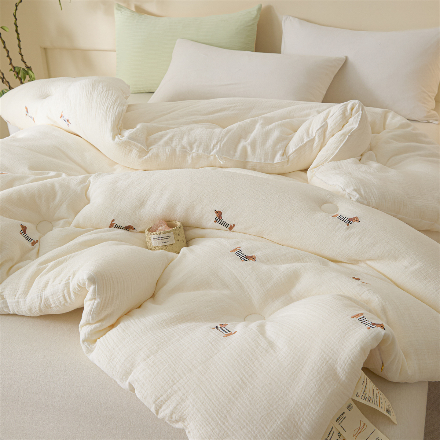 Pure Cotton Embroidered Soy Fiber Quilt, Winter Quilt, Thickened for Warmth, Quilt Core for Spring and Autumn, Single and Double, Suitable for All Seasons