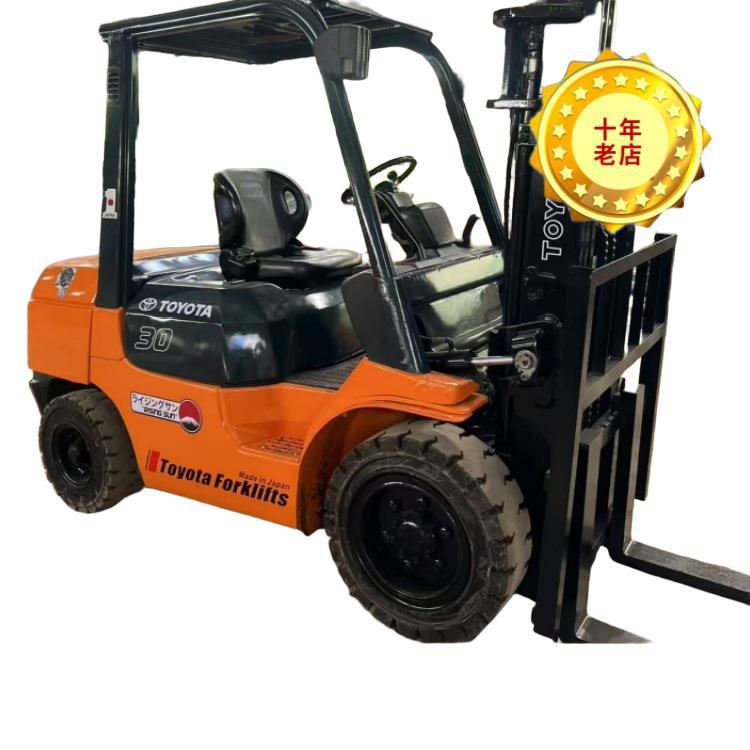 Toyota 3 toneladas de carretillas elevadoras originales japonesas 3 toneladas de carretillas elevadoras pequeñas de segunda mano carretillas elevadoras diesel neumáticos sólidos