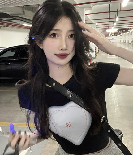 Short-sleeved t-shirt for women ins trendy  summer design sweet hot girl love high waist exposed navel short student top for women