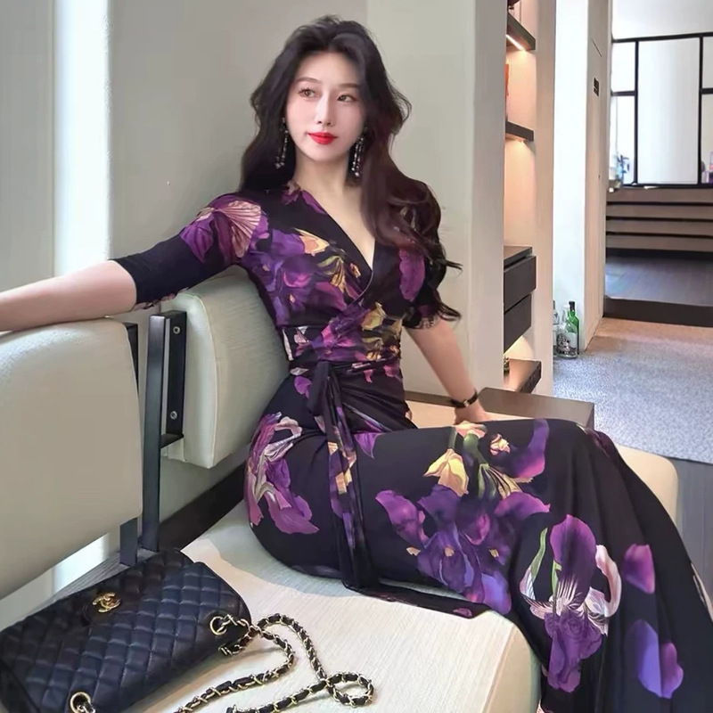 26 New Summer Styles of French-Style Purple Iris Print Wrap Dresses with Waist-Tie One-Piece Dresses Wholesale Supply 26 New Summer Styles of French-Style Purple Iris Print Wrap Dresses with Waist-Tie One-Piece Dresses Wholesale Supply