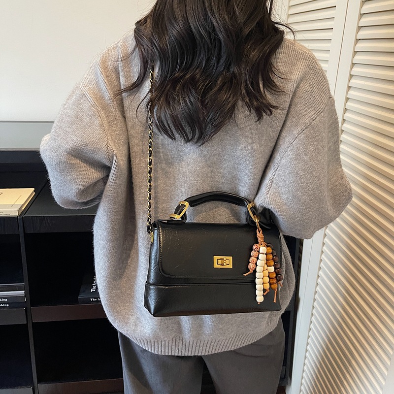 Cross-border 2025 otoño y invierno nuevo bolso de mano de alta calidad bolso cuadrado pequeño de textura de mujer bolso de hombro nicho bolso de mochila