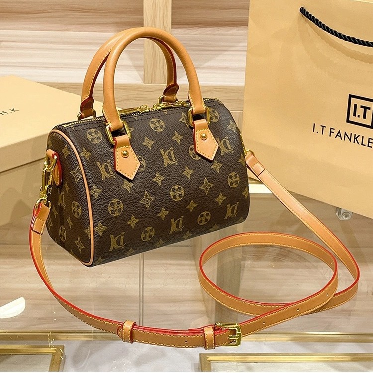 Produto real com etiqueta L Pillow 2025 Nova bolsa transversal Speedy em couro genuíno V Boston Fashion com estampa_voghion.com