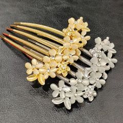 超仙の花の五歯は櫛の髪を挿して、丸子の髪を櫛にします。