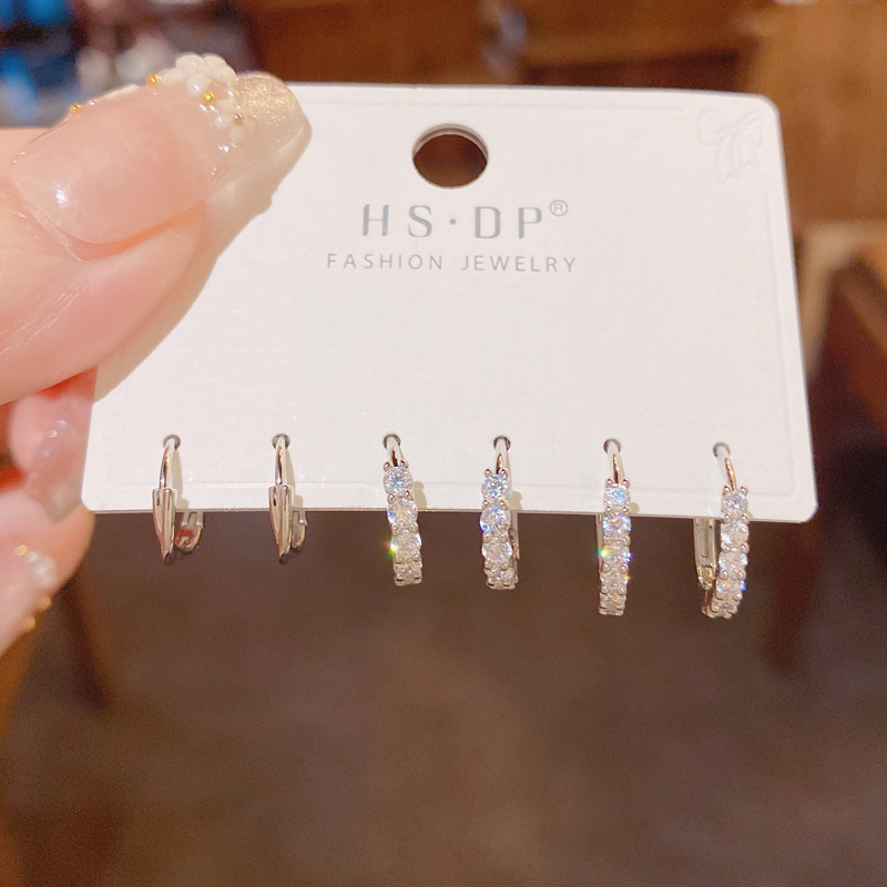 Summer Simple Small Zircon Ear Buckle suit Earrings 2022 New Fashionable Light Luxury Niche High-end Earrings for Women