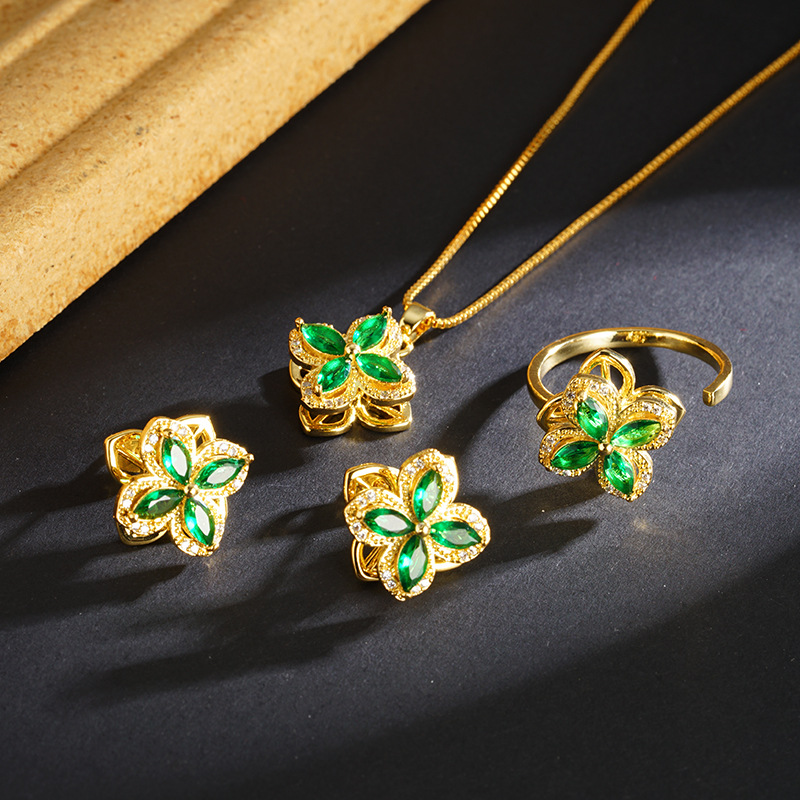 Collar de tetrahedra de oro vietnamita anillo de oro imitación esmeralda set de joyería de diamante pequeño libro rojo explosión