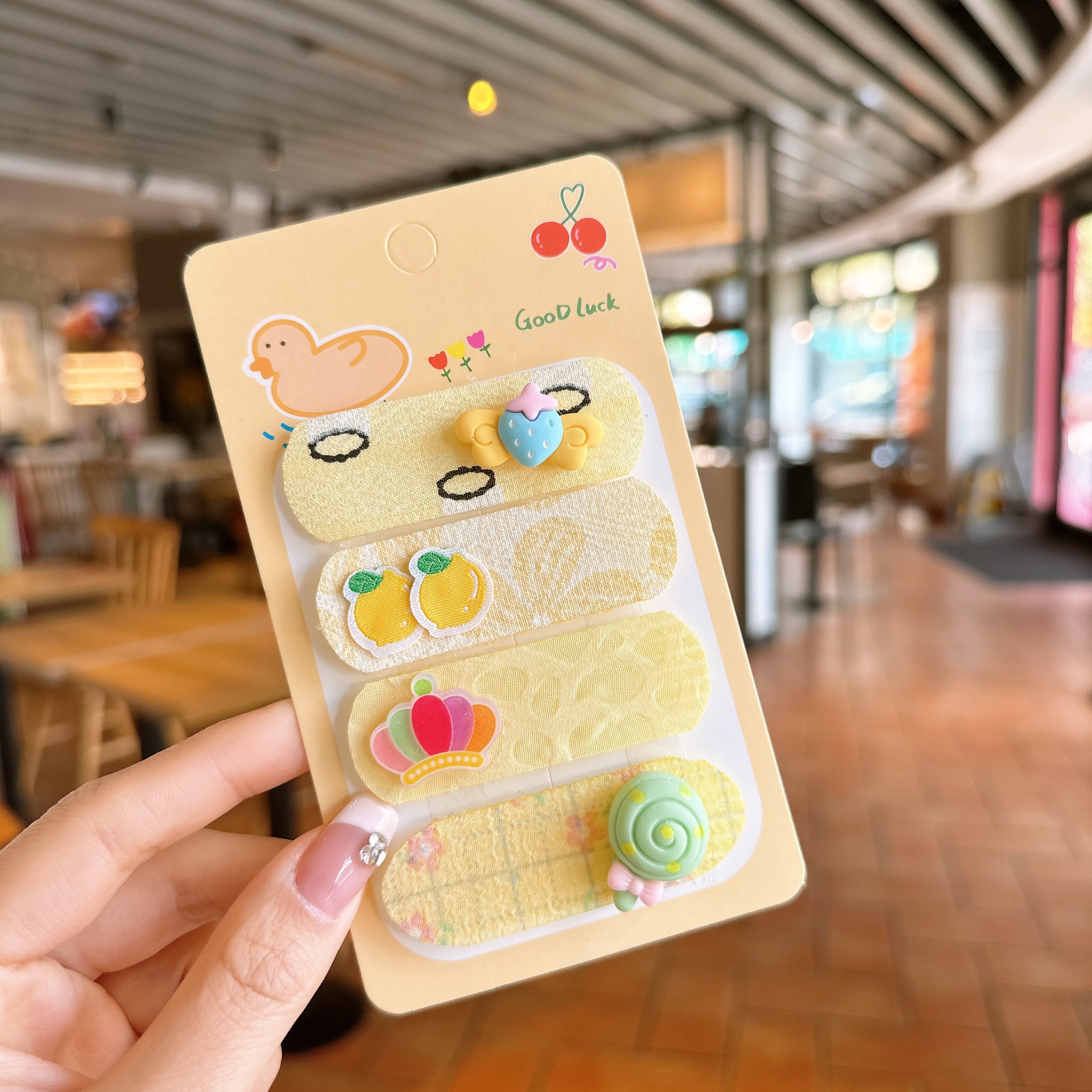 Los niños coreanos publican pegatinas mágicas de color caramelo de dibujos animados lindo y simple acabado de cabello roto artefacto Velcro de frutas