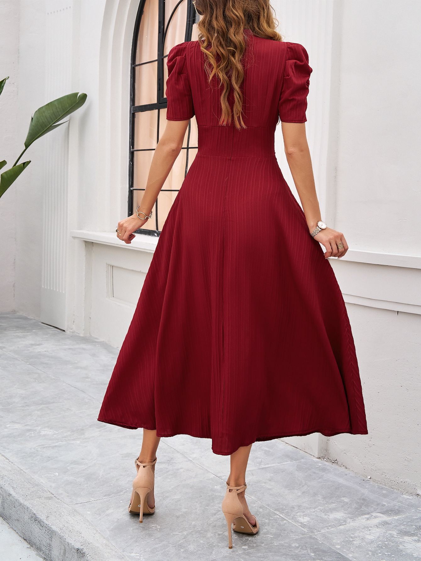 318g Weight Maxi Long Dress Dress Length Type Short Sleeve Sleeve Length Swing Dress Dresses Type Puff Sleeve Sleeve Type Spandex, Polyester Fabric Type High Waist Waist Line Daily Occasion V Neck Neckline Regular Fit Fit Type Solid Color Pattern 2025 Spring and Summer Season Women's Gender Pleated Design Simple Style Style Wholesale Women's Simple Style Pleated Solid Color Daily V Neck Short Sleeve Swing Dress 17