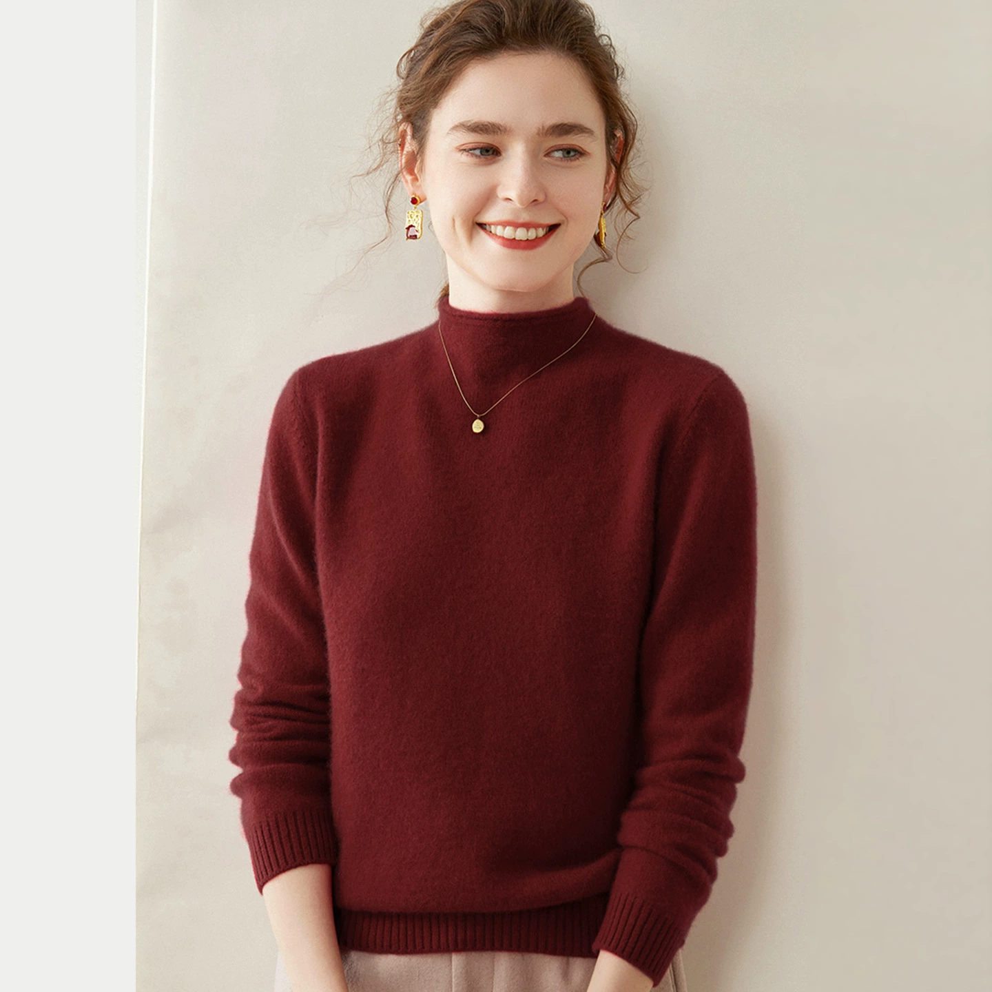 Cashmere base body-friendly classic keep warm sweater, high collar