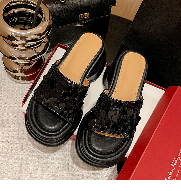 Dép sandal xỏ ngón nữ đế xuồng cao 5 cm, mũi hở, phối sequin lấp lánh — màu đen, màu vàng, bạc chi tiết 23