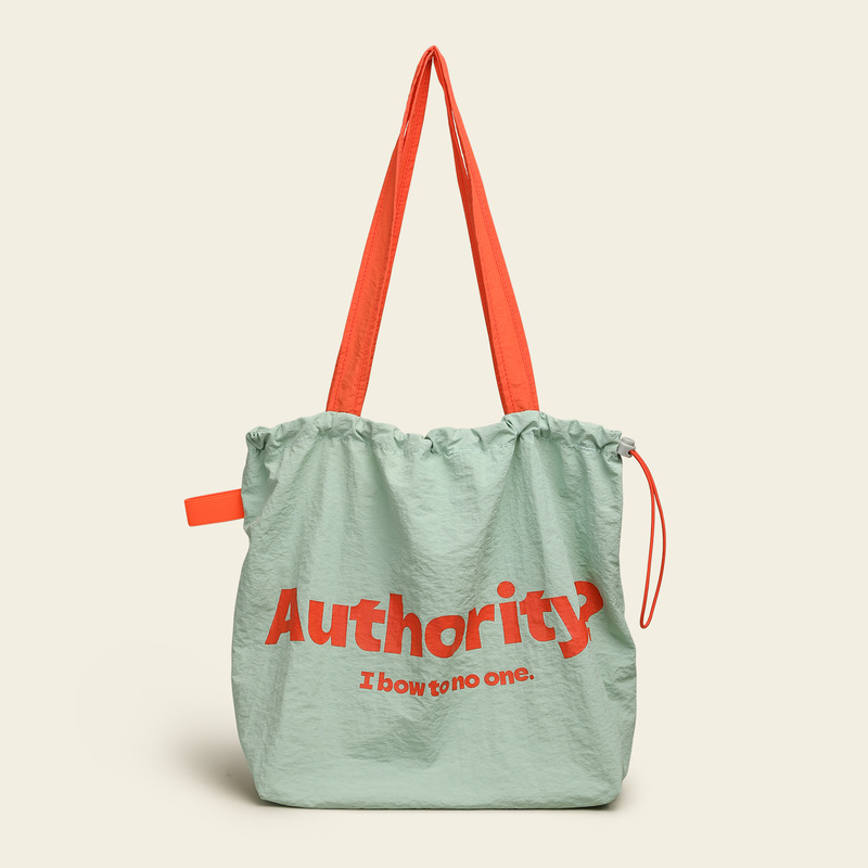 Korean Style Letter-Printed Nylon Canvas Shoulder Bag for Women, Large-Capacity Casual Tote Bag, Commuter Drawstring Shopping Bag, Trendy