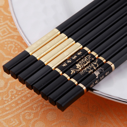 Chopstick Station offers customizable logo printing—hotel-style disposable head-changing chopsticks, hot pot restaurant-compatible jointed utensils, and individual chopsticks designed for one person per set.