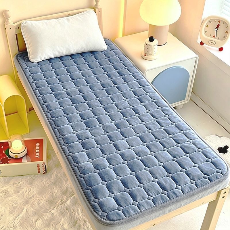 Children's mattress, winter warm flannel baby bed, kindergarten sleeping mat, widened soft mattress, thin mattress pad