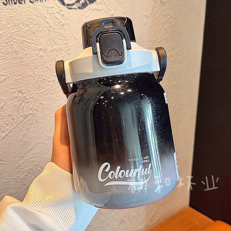 ランダム平面シールを含む黒