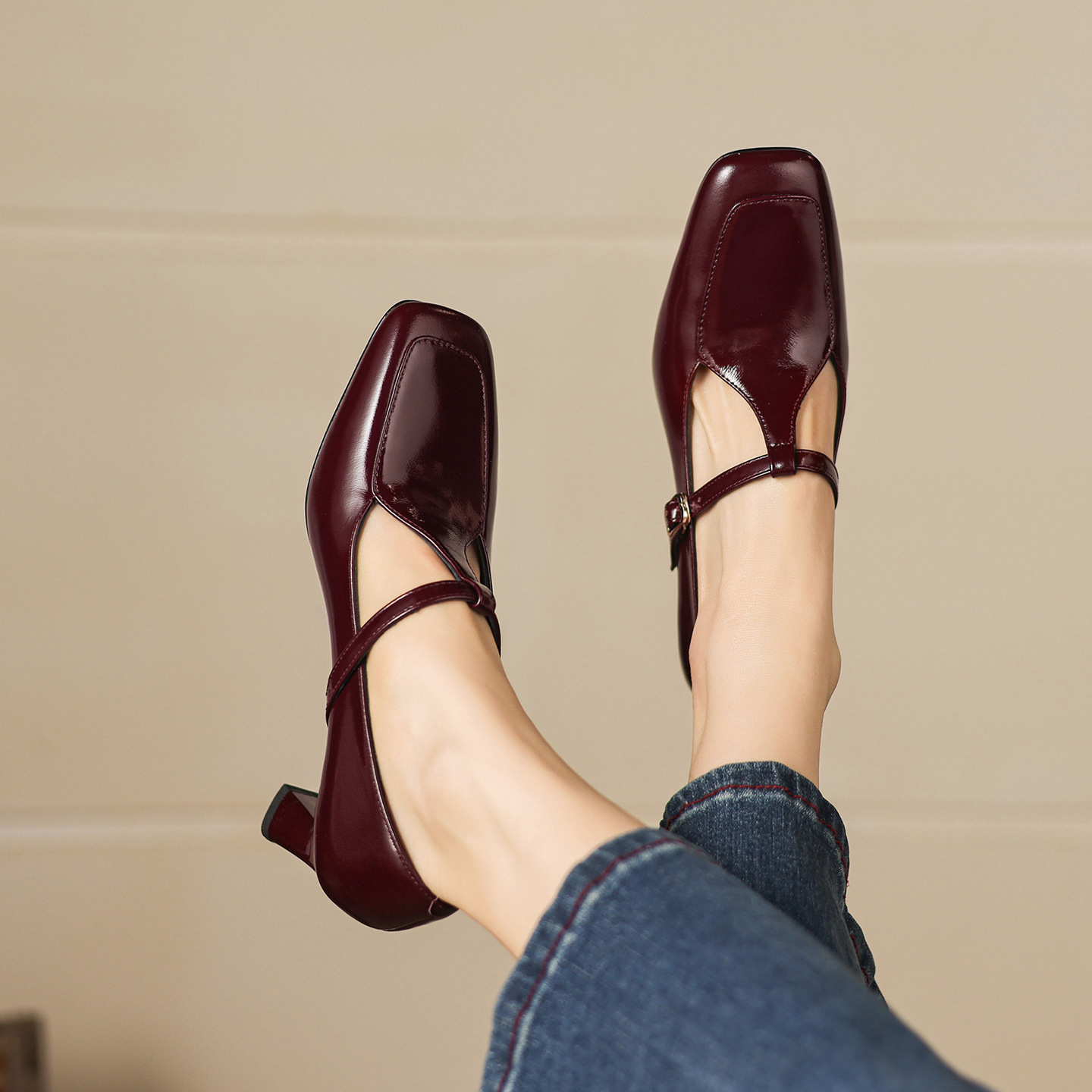 Giày cao gót nữ mũi vuông da cừu quai ngang khóa T phong cách vintage — Rượu vang đỏ