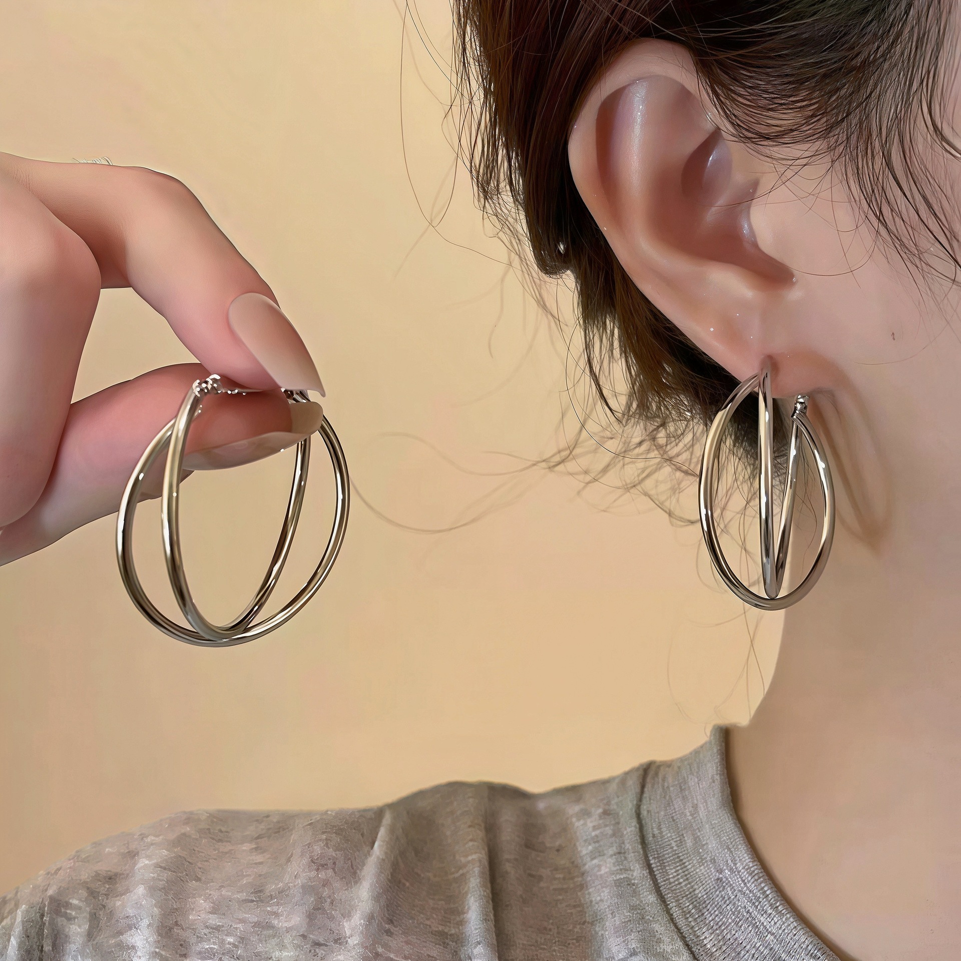 Double-Layered Cross-Circle Earrings, New Style, Unique Temperament, Simple and Cool Style, High-End Feel, Niche and Versatile Plain Hoop Earrings