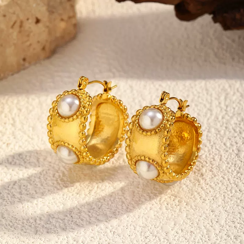 欧美复古轻奢珍珠钛钢耳环电镀金色不锈钢耳饰时尚气质设计感耳圈