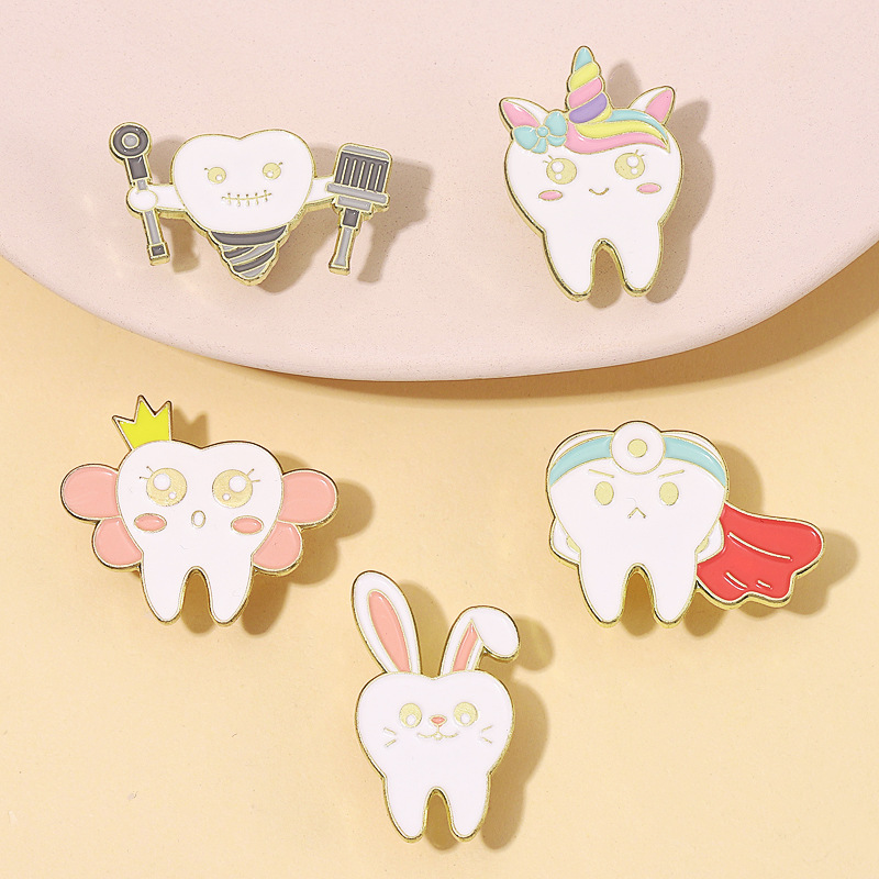 Cartoon Style Pin Alloy Stoving Varnish Unisex Brooches display picture 2