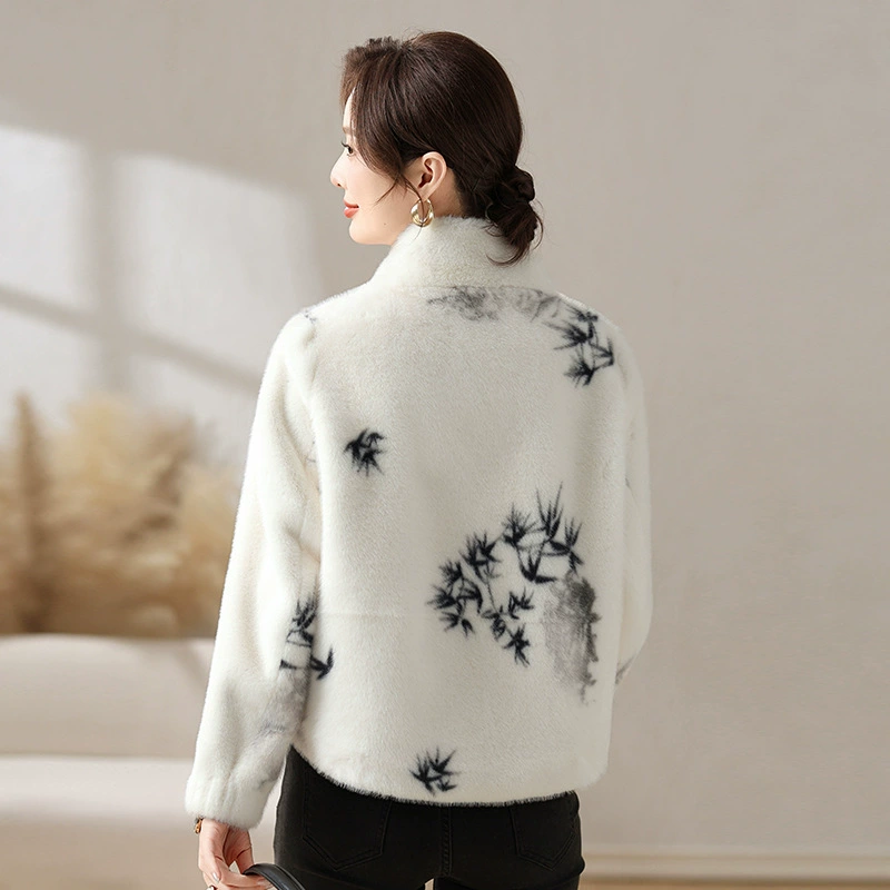 Короткая пуховая куртка, лёгкая и тёплая, белая, размеры XL–5XL, для женщин среднего возраста