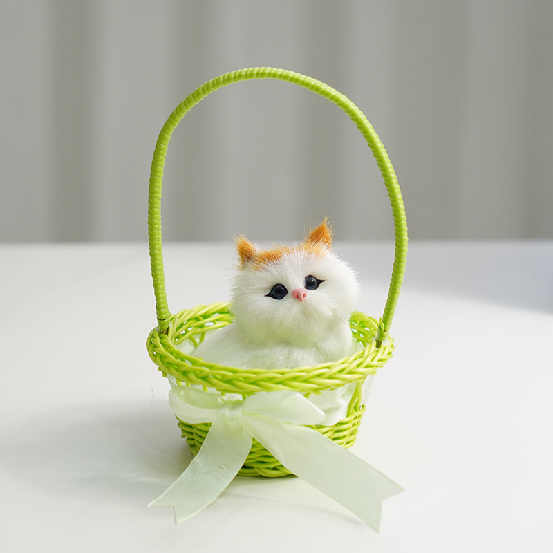 높은 손잡이 바구니 (녹색) + 노란 귀 쪼그리고 앉은 고양이가 짖습니다