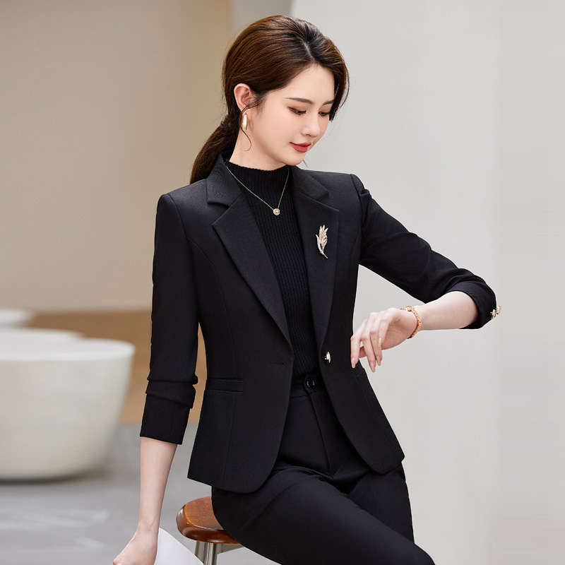 White Small Suit Jacket Women's Spring and Autumn 2024 New Women's Slim-fit Short Casual Little Man Suit Autumn White Small Suit Jacket Women's Spring and Autumn 2024 New Women's Slim-fit Short Casual Little Man Suit Autumn