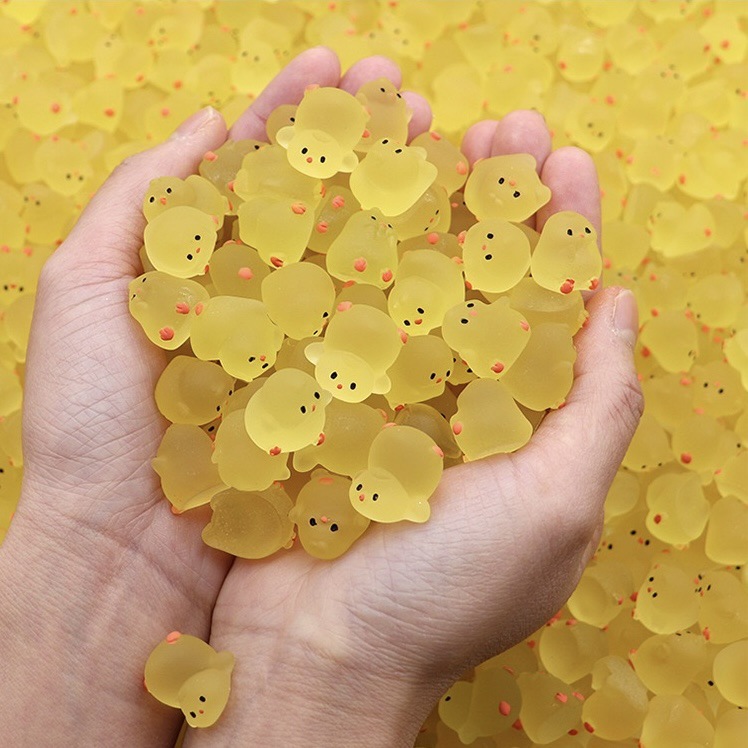 Pollo gordo luminoso lindo pollo colgante llavero colgante para teléfonos móviles pegamento de crema accesorios DIY fábrica directa