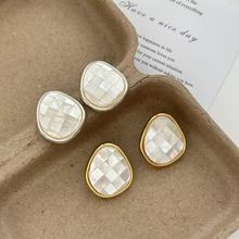 金属边贝壳耳钉女新款时尚轻奢韩国气质潮菱形优雅精致耳环银针女