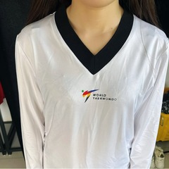 大人と子供のためのテコンドー夏トレーニング服、メーカーがロゴを印刷し、通気性、スリムフィット、吸汗性を備えています。