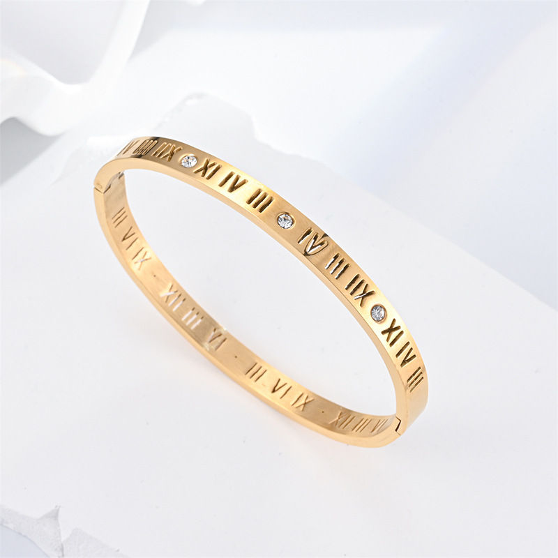 El nicho de lujo ligero no se desvanece, la pulsera de anillo de oro de arena, la tendencia, la pulsera de acero de titanio de todo fósforo, la pulsera de acero de titanio de estilo retro europeo y americano