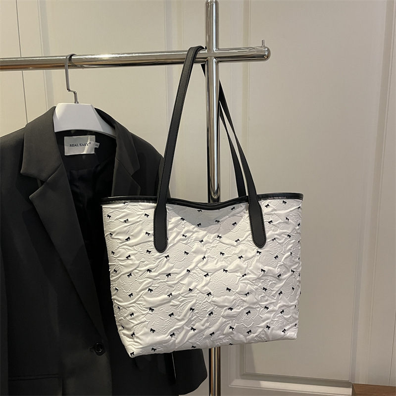 Borsa a tracolla versatile alla moda da donna, stile coreano all'ingrosso, con fiocco, modello invernale 2025, color-block_voghion.com