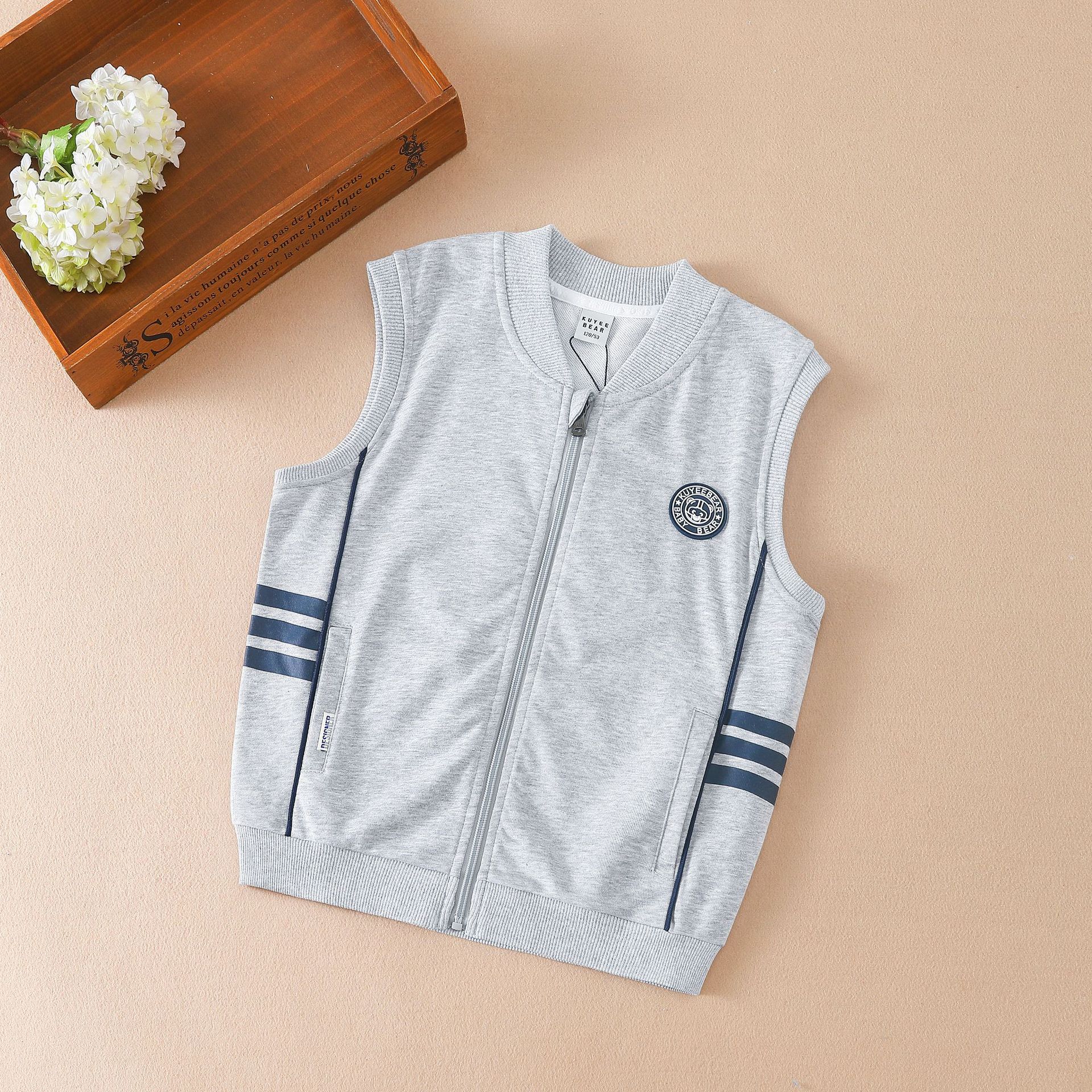 Boys' vest, light spring and autumn jacket, Korean style, cotton zip-up sweater for medium and large children, children's vest, can be worn as outerwear, sporty style